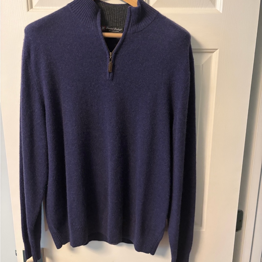 Men's Cashmere Half Zip Purple Sweater in excellent condition.